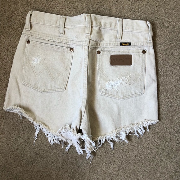 Wrangler Shorts - Picture 2 of 2